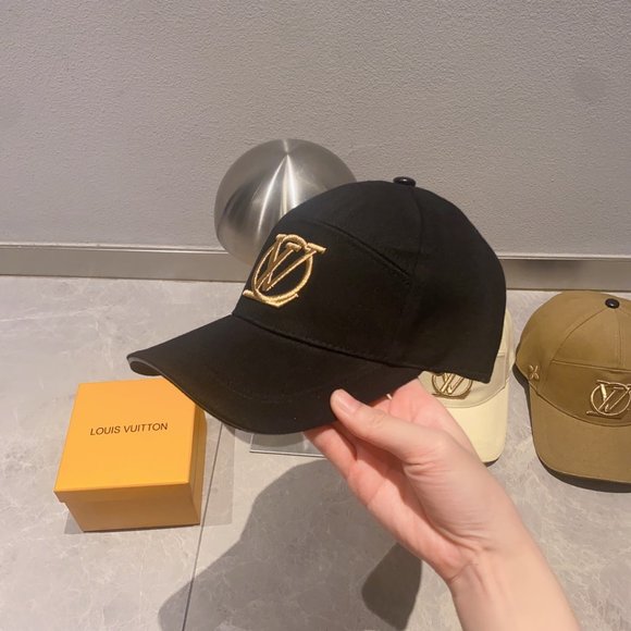 Lv embroidered lettered baseball cap - Picture 5 of 8
